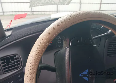 2000 Ford F-150 Lariat/Work Series/Xl/Xlt from USA, damaged, VIN 1FTRX17L7YNB15718